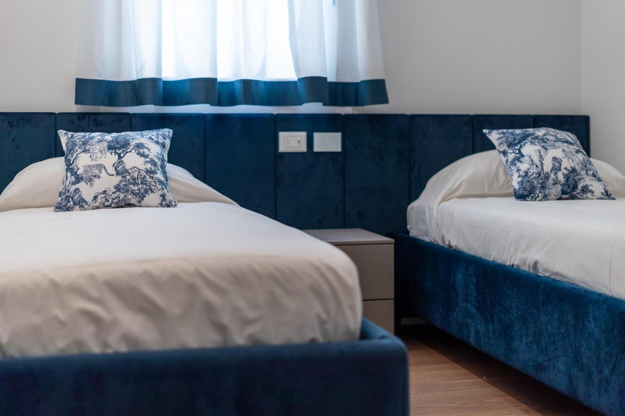 Villa Silvia Apartments San Felice del Benaco Eksteriør billede