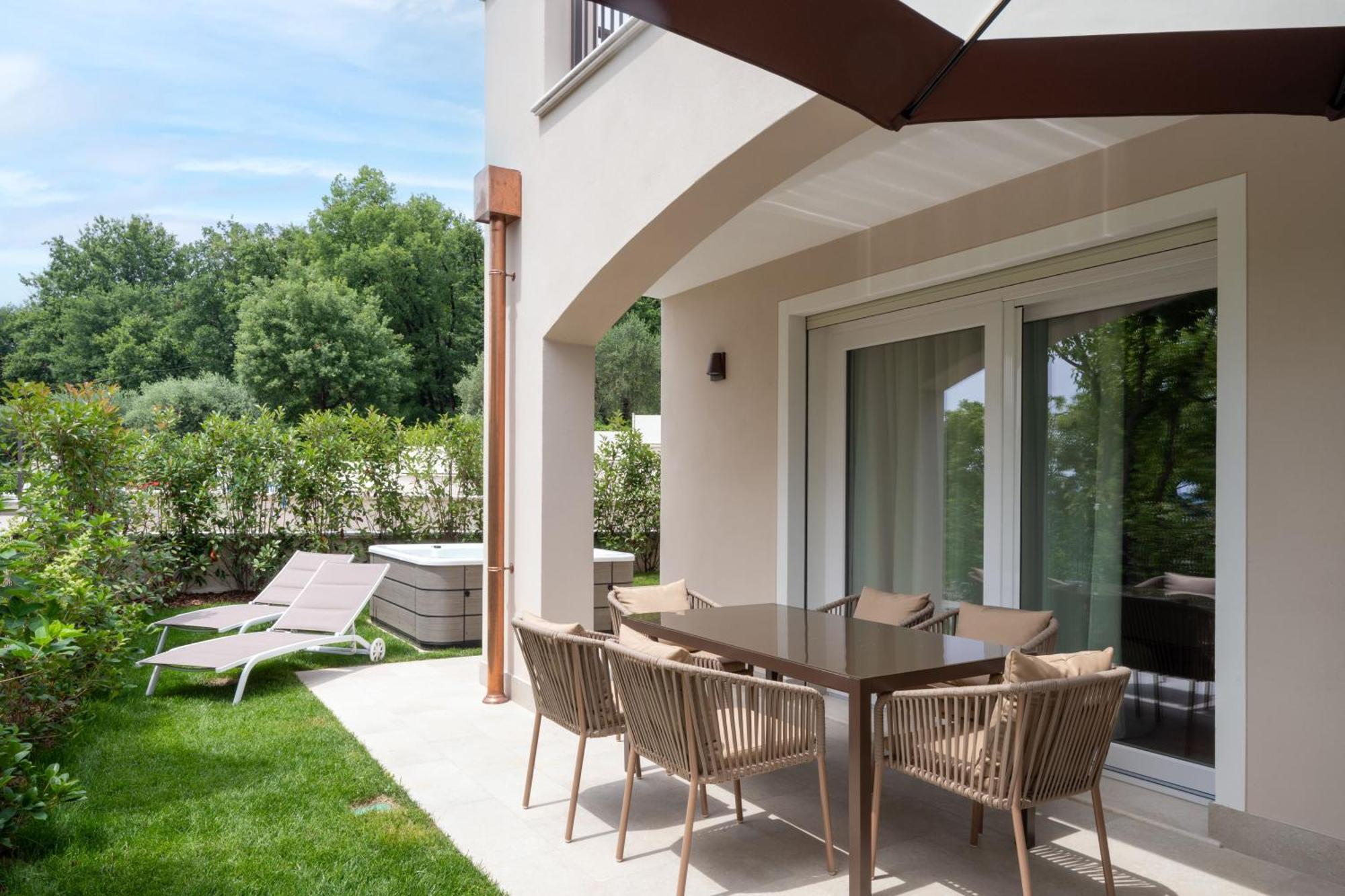 Villa Silvia Apartments San Felice del Benaco Eksteriør billede