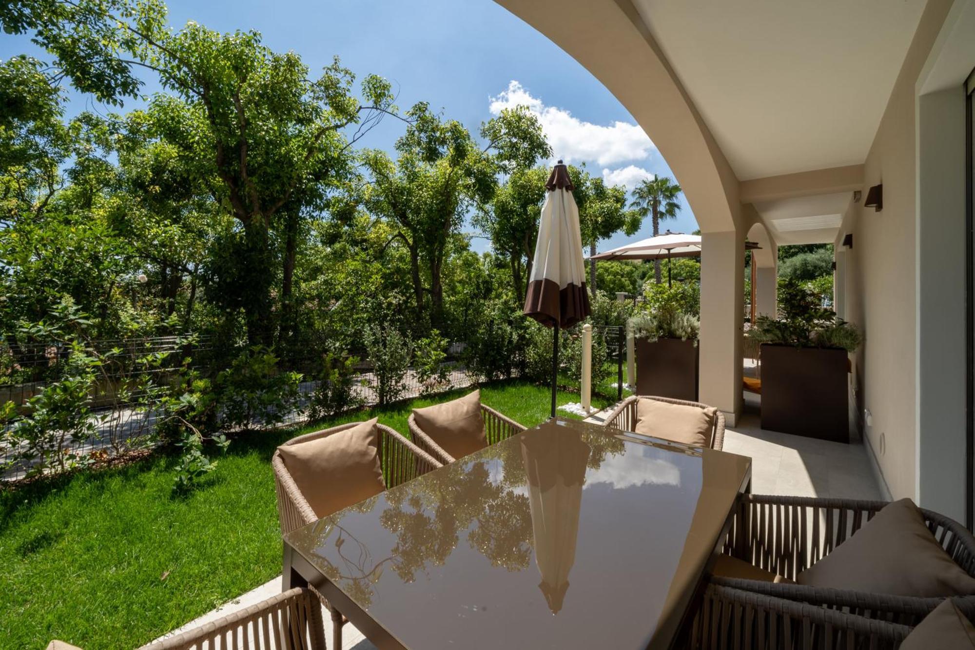 Villa Silvia Apartments San Felice del Benaco Eksteriør billede