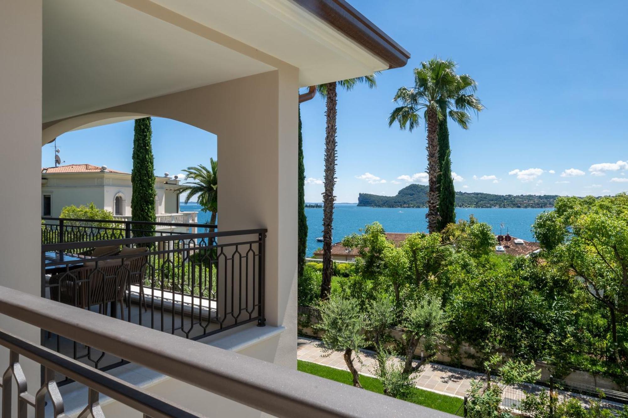Villa Silvia Apartments San Felice del Benaco Eksteriør billede