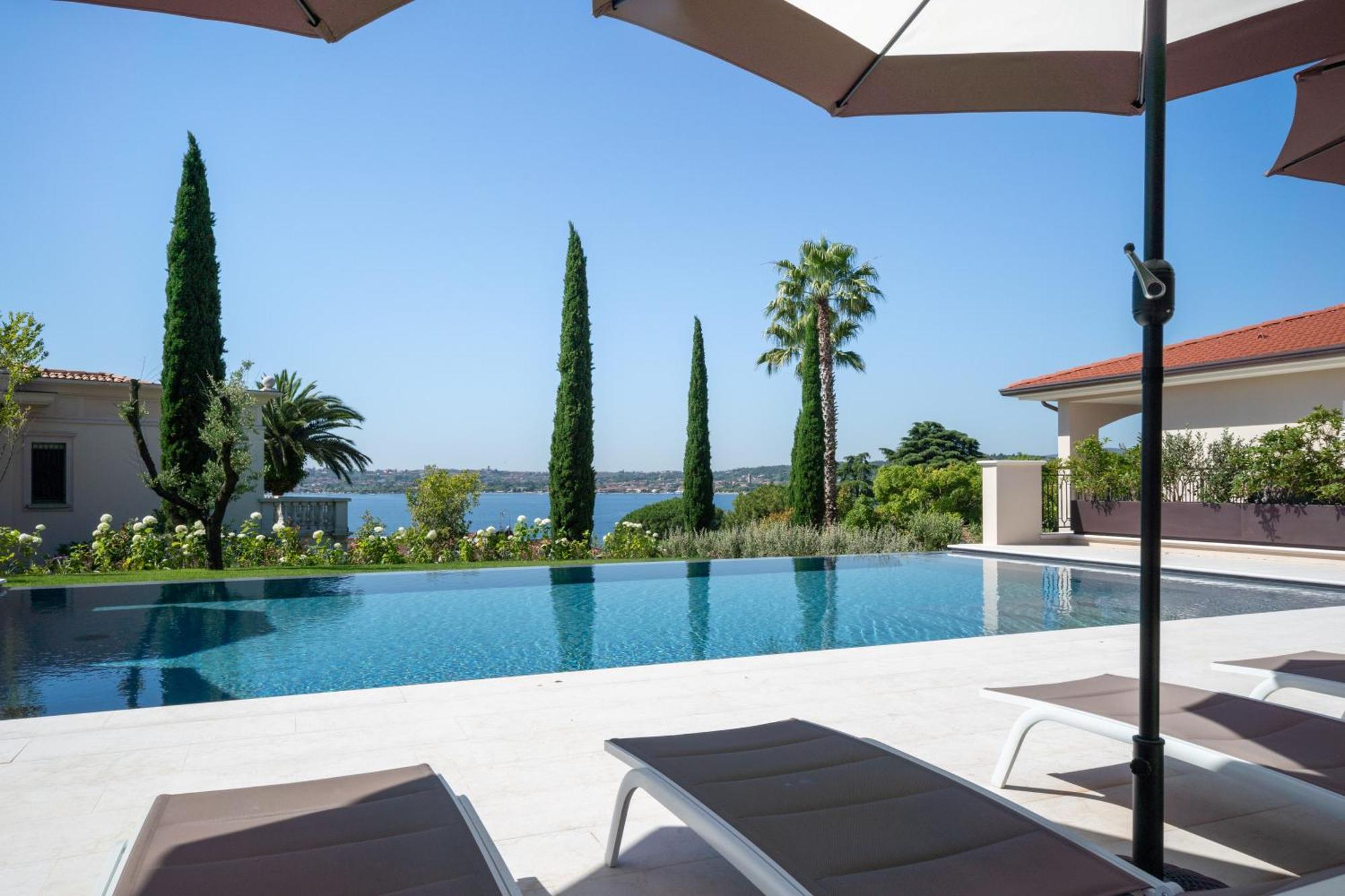 Villa Silvia Apartments San Felice del Benaco Eksteriør billede