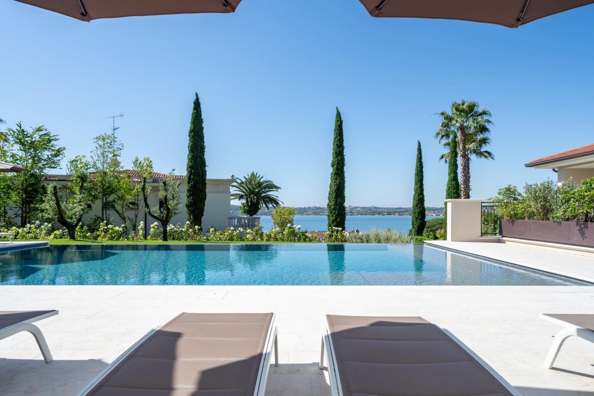Villa Silvia Apartments San Felice del Benaco Eksteriør billede