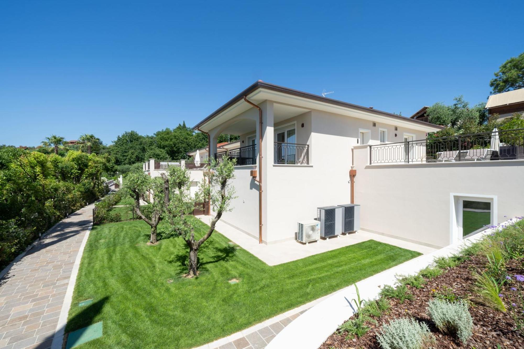 Villa Silvia Apartments San Felice del Benaco Eksteriør billede