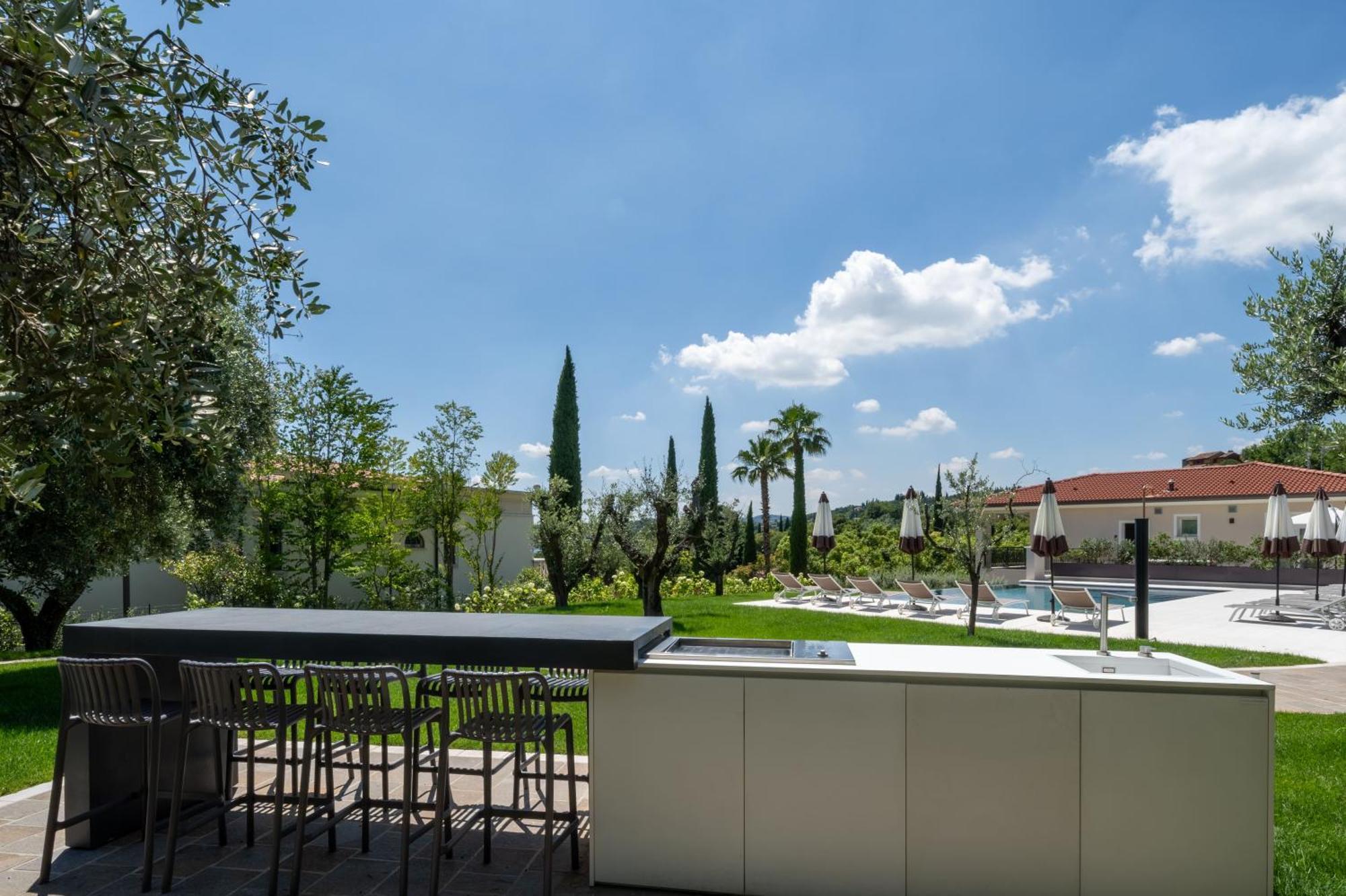 Villa Silvia Apartments San Felice del Benaco Eksteriør billede