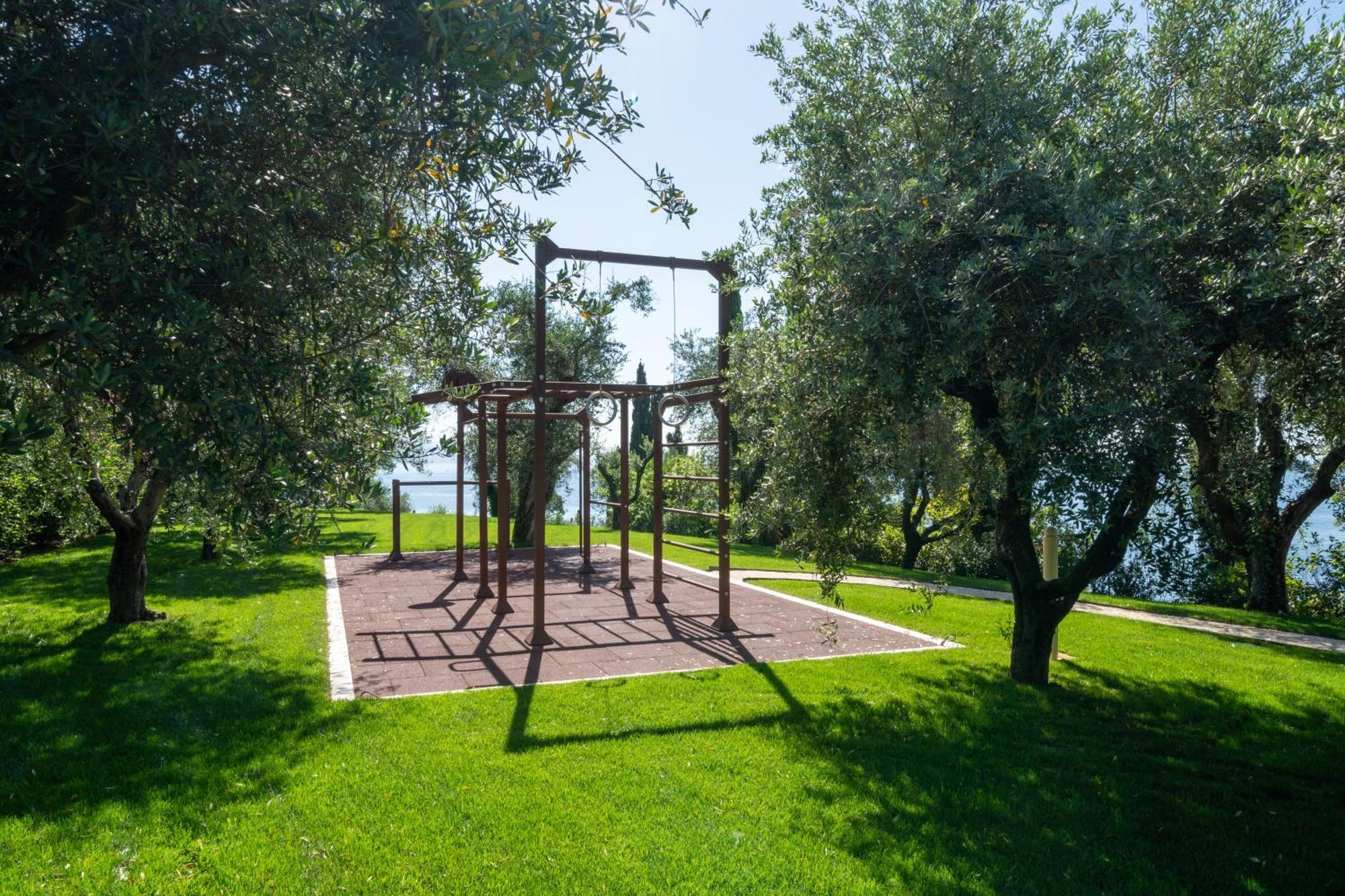 Villa Silvia Apartments San Felice del Benaco Eksteriør billede