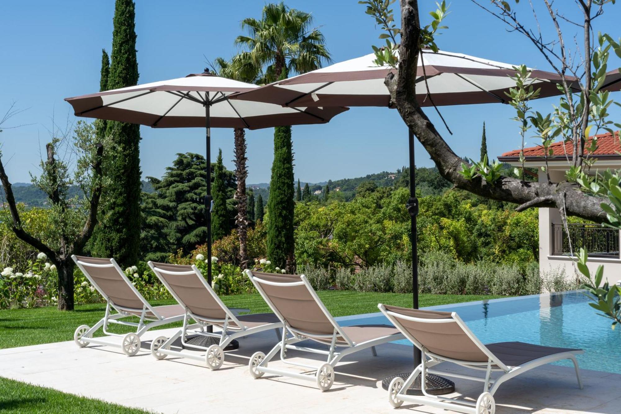 Villa Silvia Apartments San Felice del Benaco Eksteriør billede